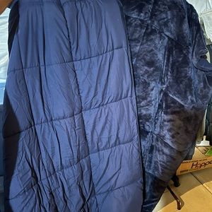 Reversible Queen Comforter Like New